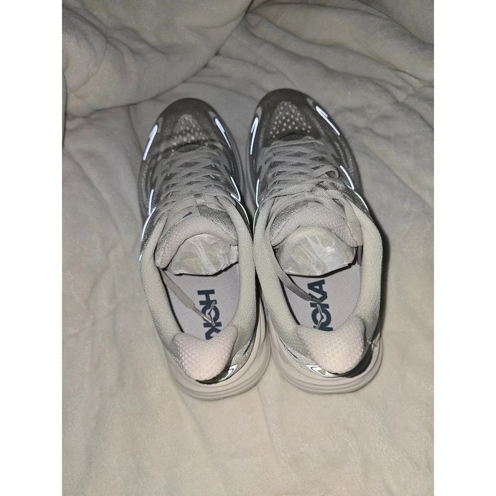 HOKA Men's Clifton 10 Sneakers mens size 9 new with box